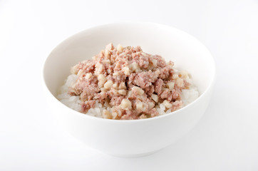 コンビーフハッシュ丼