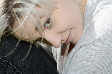 einsame junge Frau