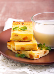 Apricot cheesecake bars