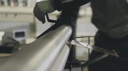 working metal bends on manual machine
