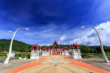 Royal Flora Ratchaphruek, shot with polarizing filter