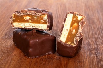ヌガー入りチョコレート