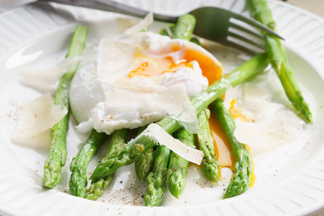 Asparagus with Poached Egg