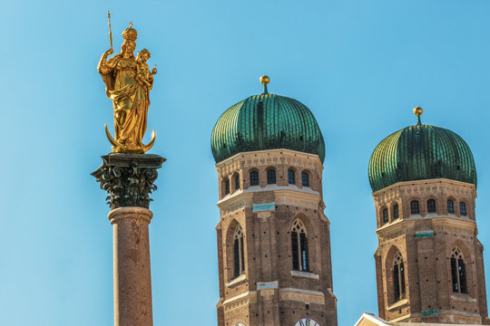 M&uuml;nchner Marienplatz Fraunkirche