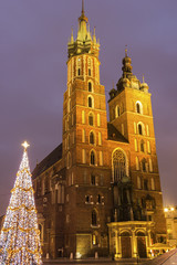 Fototapeta na wymiar St. Mary's Basilica in Cracow in Poland