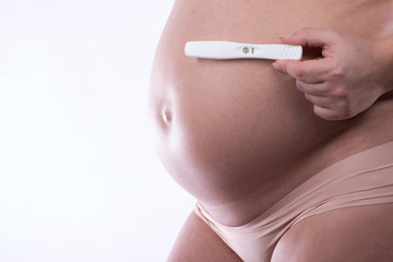Schwangerschaftstest Babybauch
