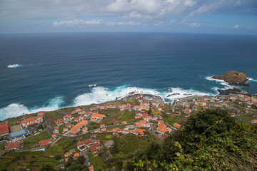 Fototapeta na wymiar Porto Moniz, an der Nord- Westküste von Madeira, Portugal