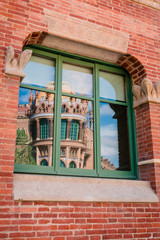 Fototapeta premium Reflets à l'Ancien Hôpital de Sant Pau à Barcelone