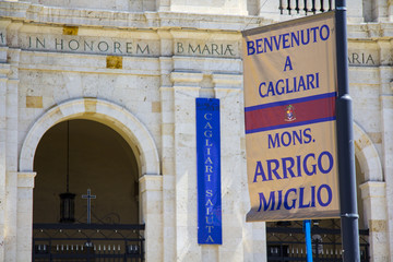 Cagliari: Particolare della Basilica di Nostra Signora di Bonaria - Sardegna