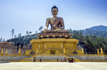 Fototapeta premium Bhuddha Dordenma, Thimphu, Bhutan - Buddha Dordenma is height 51.5 metres and it is made of bronze and gilded in gold.
