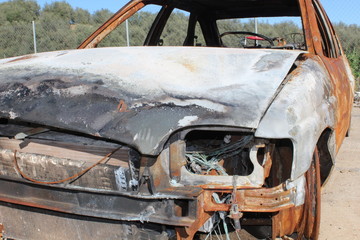 rusty car