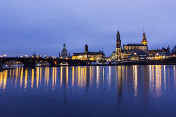 Fototapeta premium Skyline of Dresden in Germany