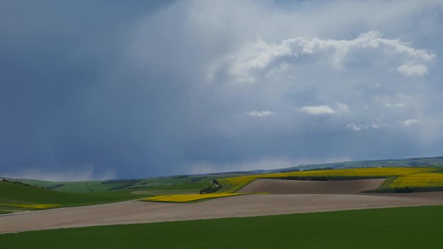 nuage de pluie enb acc&eacute;l&eacute;r&eacute; 4k (time lapse)
