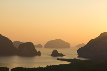 Sunrise at Samednangshe viewpoint in Phang Nga, Thailand - 109421895