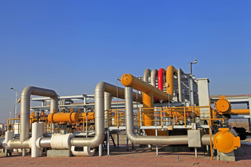 The pipe and valve oil fields