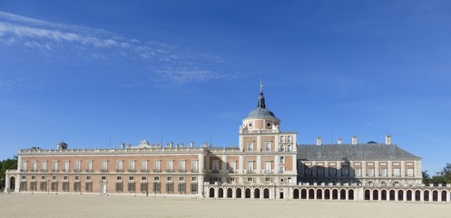 Fototapeta na wymiar PALACIO REAL DE ARANJUEZ EN MADRID