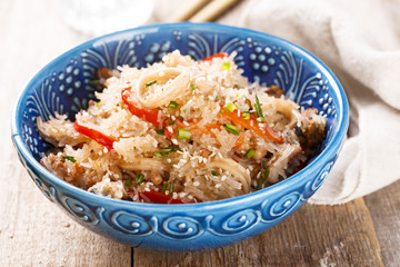 Rice noodles with seafood and capsicum