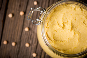 Natural diy homemade healthy hummus