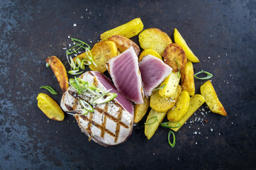 Thunfisch Steak mit Bratkartoffel