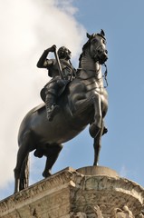 Fototapeta na wymiar Statue Karl I an Trafalgar Square in London