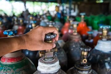 Oxygen tank