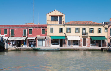Fototapeta na wymiar Sur les canaux de Murano, Venise