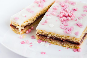  cake decorated with hearts