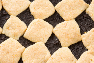 Crostata al cioccolato su un piatto