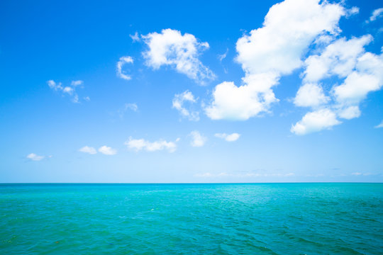 Fototapeta Beautiful tropical ocean and sky