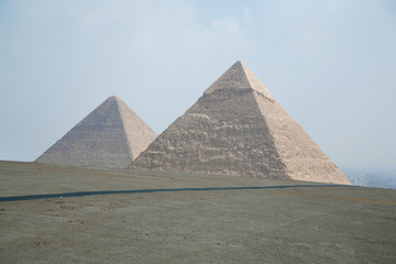 Fototapeta na wymiar pyramids of Khufu and Khafre