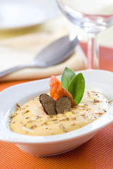 Cream of chickpeas with truffle