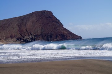 beach in front of the Montaña Roja / Playa de Tejita