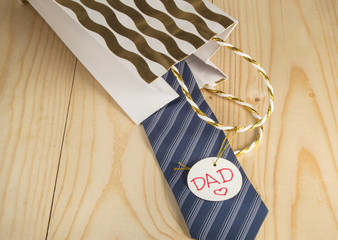 father's day, gift, tie, dad tag on wooden background