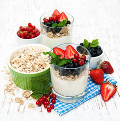 Yogurt with fresh berries