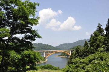 Fototapeta premium かながわの橋100選 虹の大橋