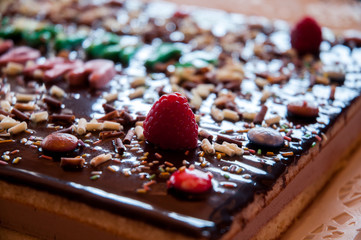 Pastel de chocolate y frambuesa