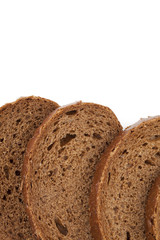 slices of pumpernickel bread close up