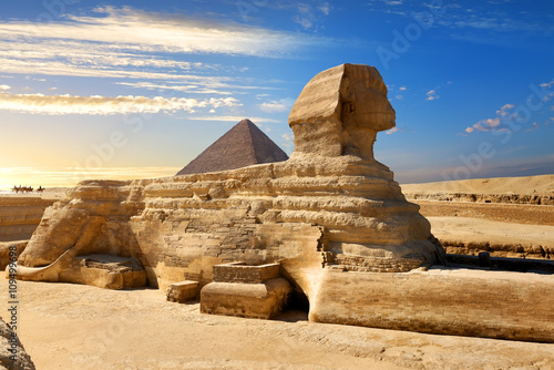 Great Sphinx, Chephren Pyramid, Giza, Egypt скачать