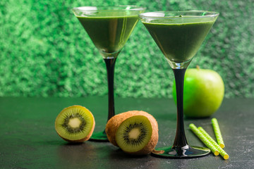 Healthy green smoothie