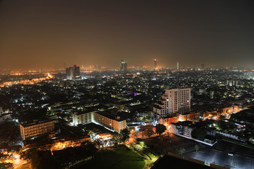 Fototapeta na wymiar Panorama von Bangkok bei Nacht