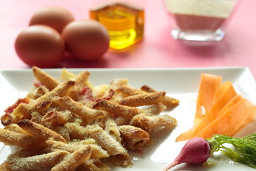 Macaroni coated with egg