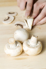 slicing mushroom