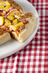 ham and pineapple pizza
