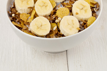 corn flakes with slice bananas