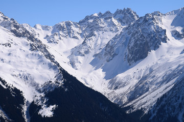 Fototapeta na wymiar Aiguilles de l'Argentière (alt 2913 m à l'Aiguille Michel), vues du Grand Rocher