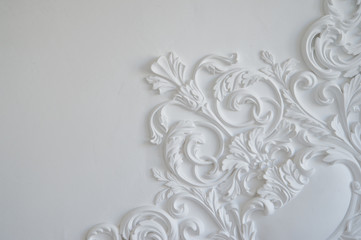 Luxury white wall design bas-relief with stucco mouldings roccoco element