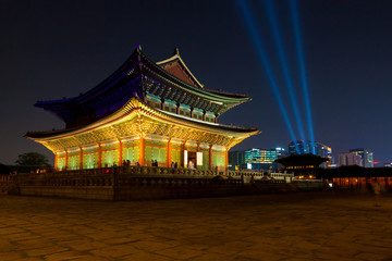 Fototapeta premium Seoul, South Korea - August 14, 2015: Gyeongbokgung main palace