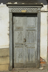 Fototapeta na wymiar puerta colonial