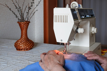 Tailoring on the sewing machine