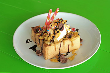 honey toast with vanilla ice cream